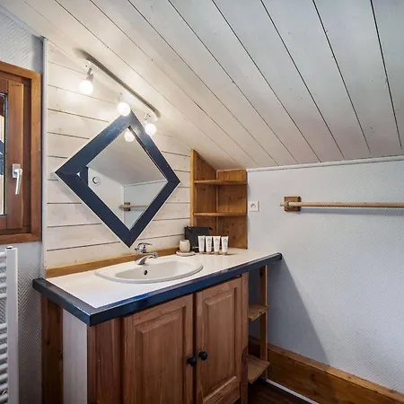 Chalet Savoyard Pres Des Pistes, 13 Personnes, Parking, Wifi - Fr-1-568-59 *