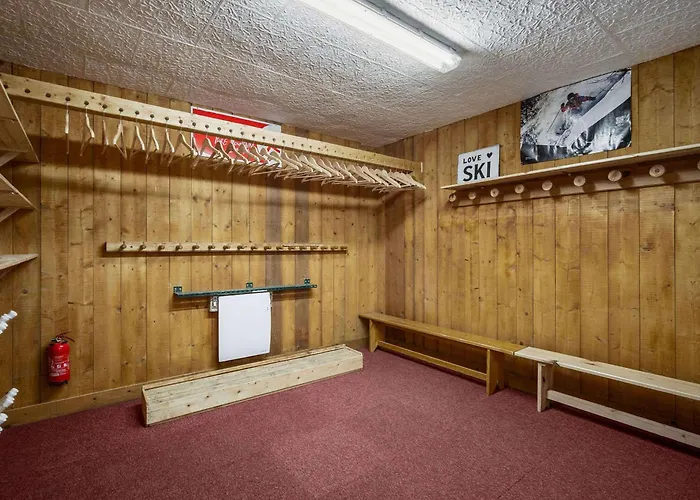 Chalet Savoyard Pres Des Pistes, 13 Personnes, Parking, Wifi - Fr-1-568-59 *